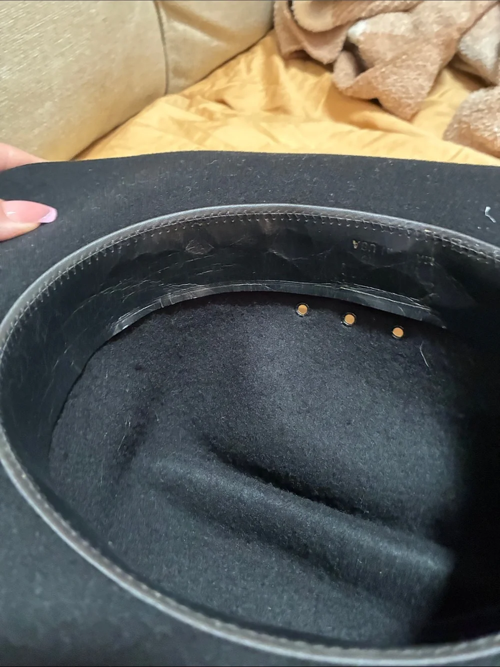 Wide Brim Black Felt Fedora Hat with Slim Band